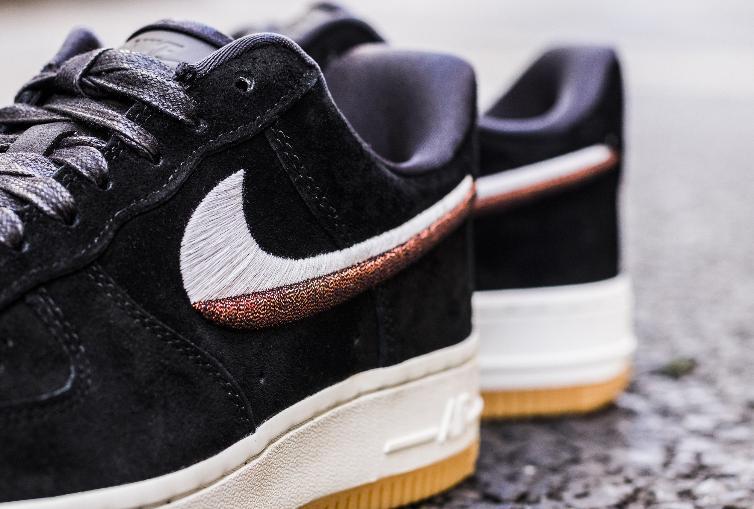 Nike Wmns Air Force 1 '07 LX « Two-Toned Swoosh » – ShoezGallery