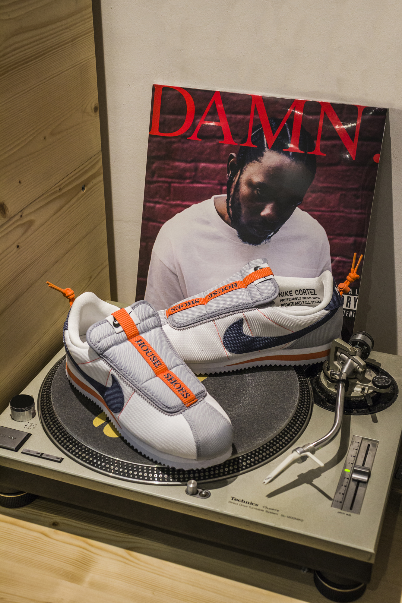 Kendrick Lamar x Nike Cortez Kenny IV « House Shoe 